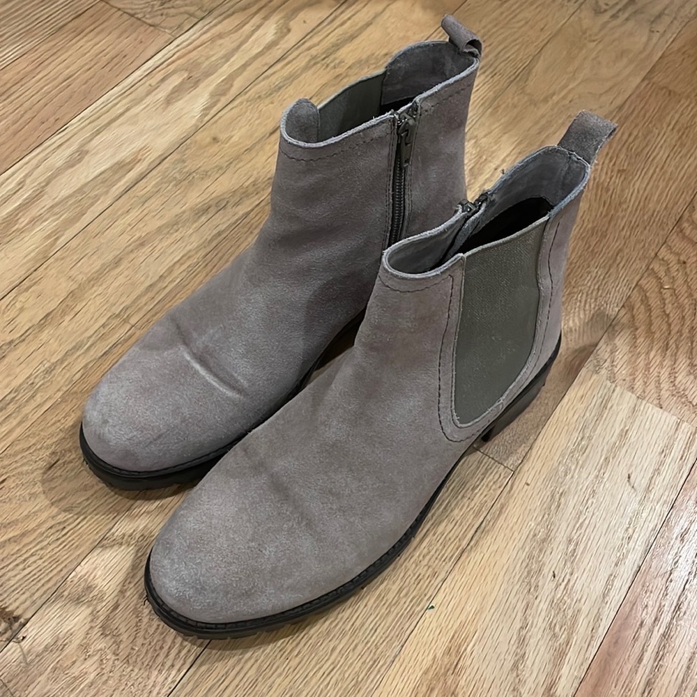 Diba Grey Suede Chelsea Boots